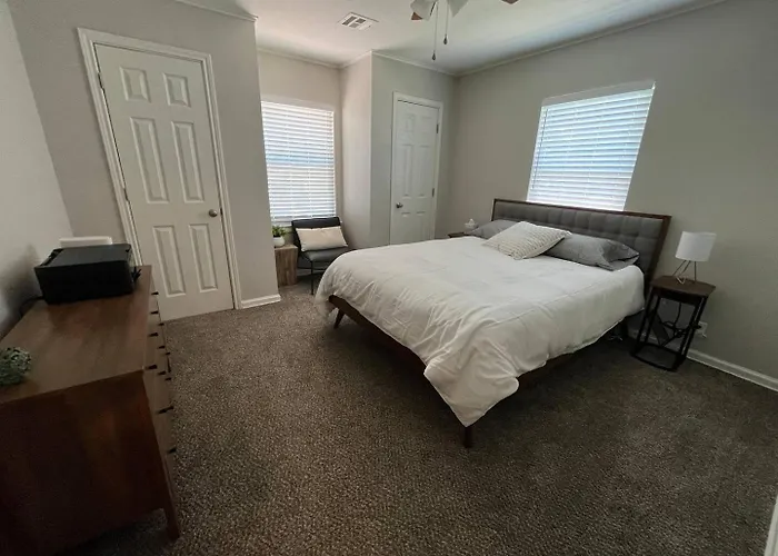 Rt 66 Fairgrounds Retreat By Getaways Holiday home Tulsa